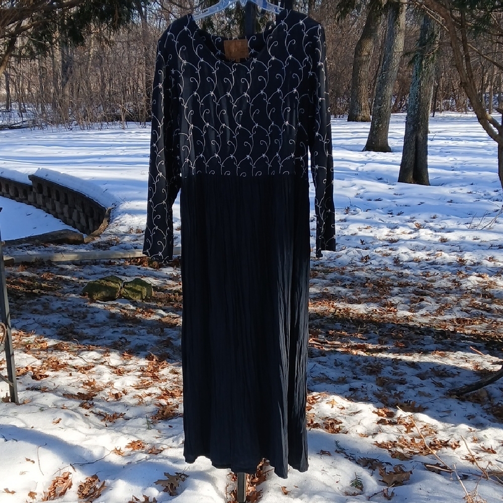 Double D Ranchwear Dress Black/silver MaxiWestern Embroidered Size L BEAUTIFUL!!